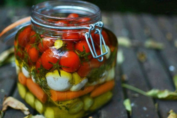 La manipulación y seguridad de alimentos en conservas tradicionales ...